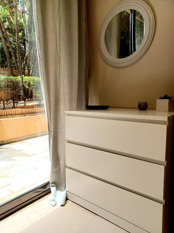 Varkiza Seaside Apts ภายนอก รูปภาพ
